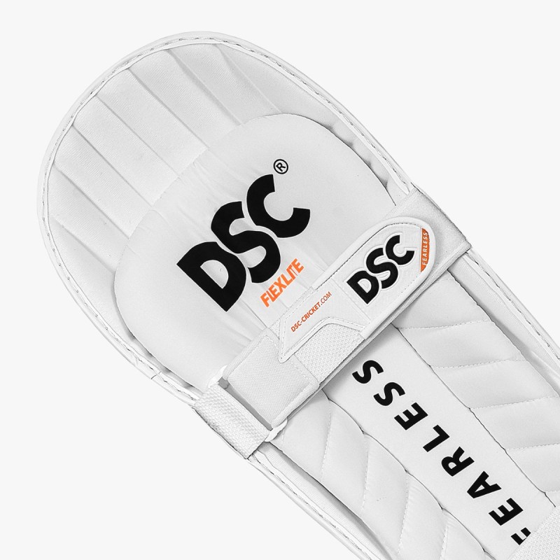 DSC Flex Lite Moulded Batting Leg Guard (White)