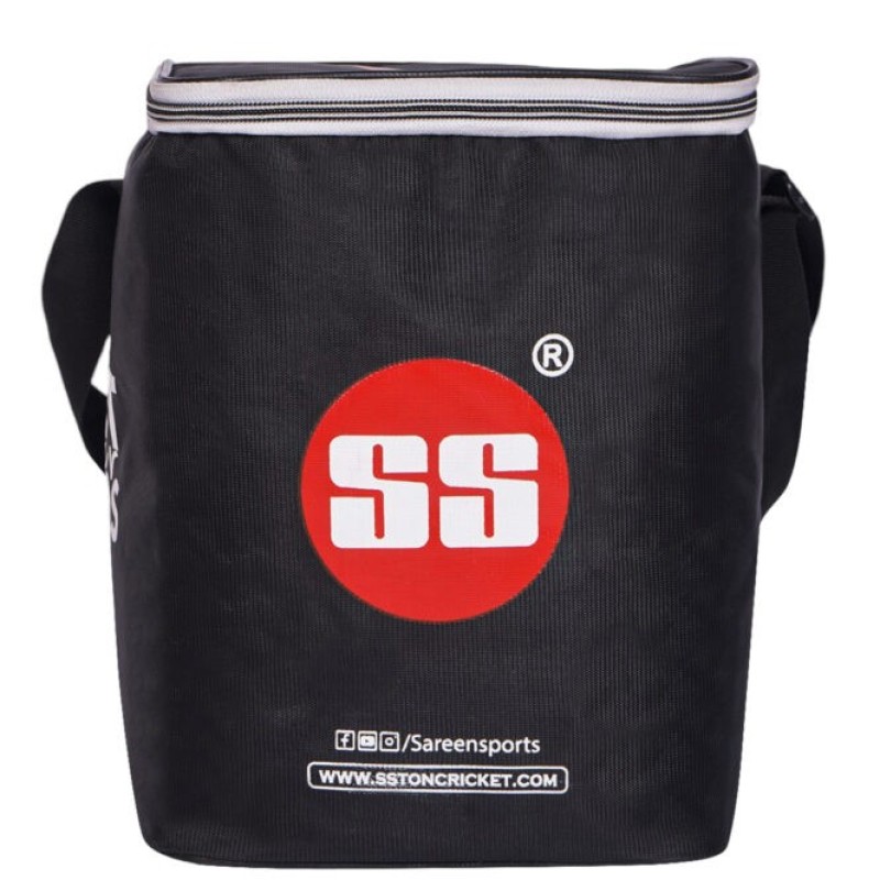 SS BALL CARRYING BAG Wheelie Kitbag